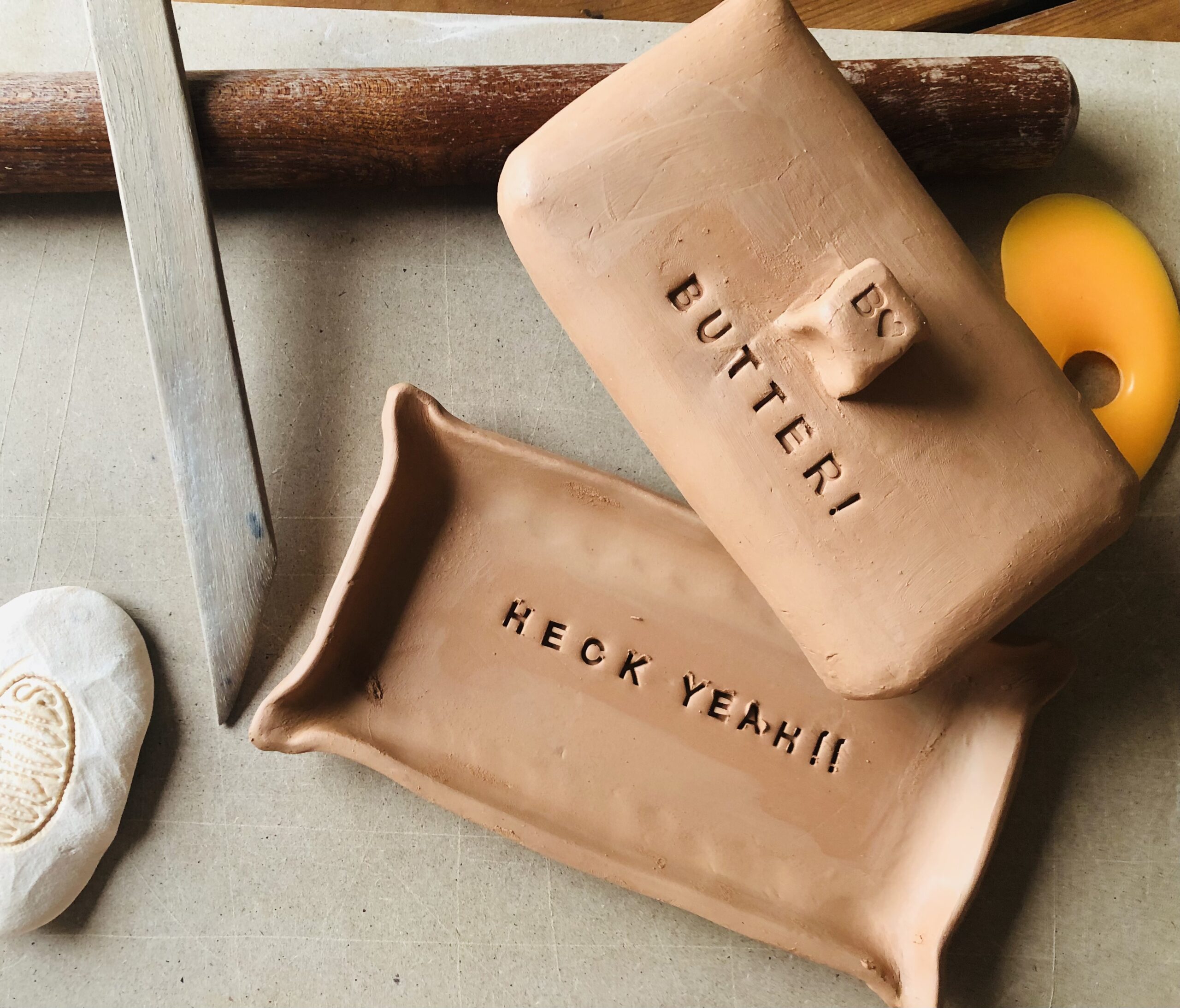 How to Apply Lettering to Clay: Techniques, Underglaze Tips, and Clear Glaze Success